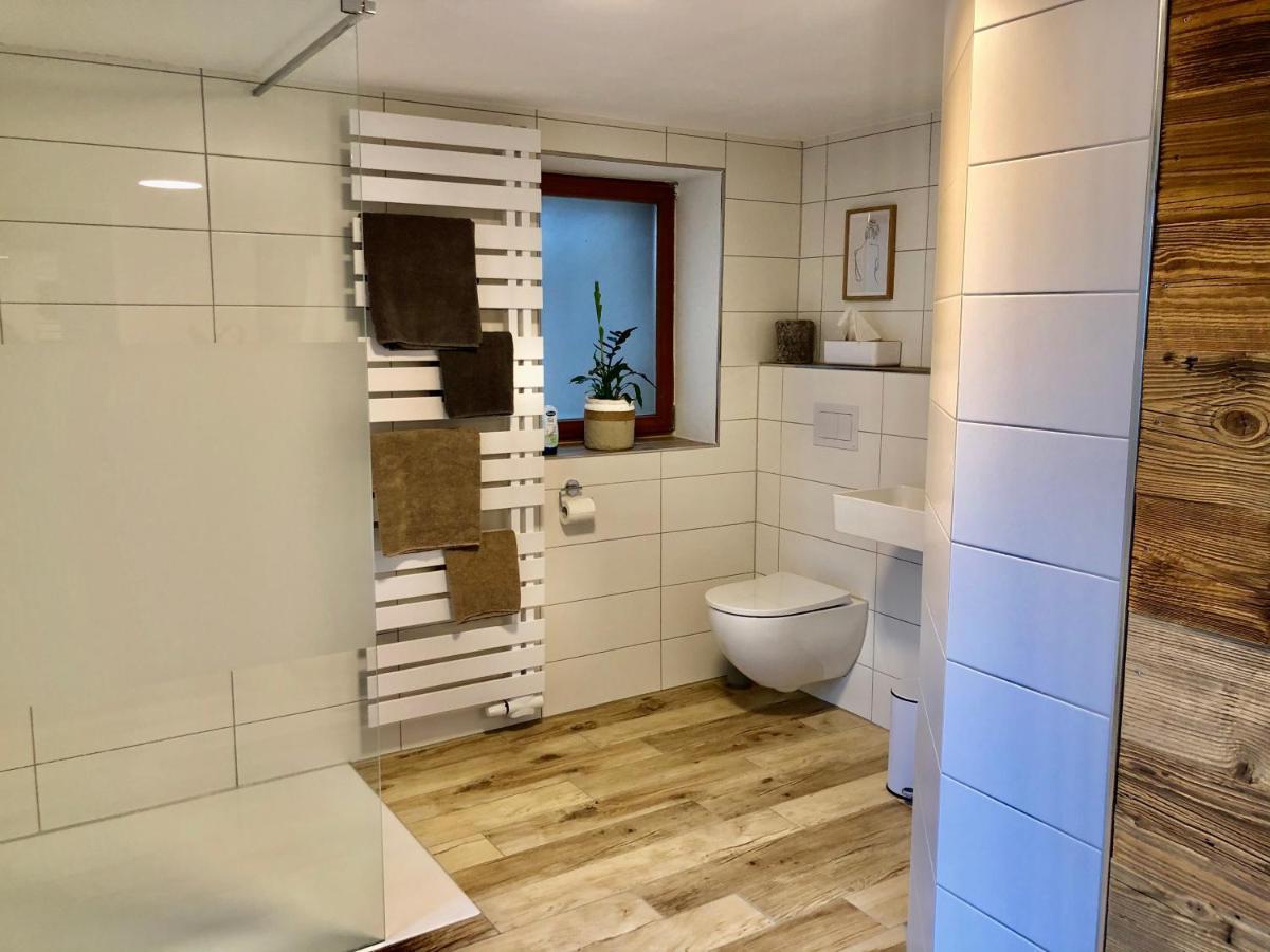 Ferienhaus Eitel Шпалт Екстериор снимка