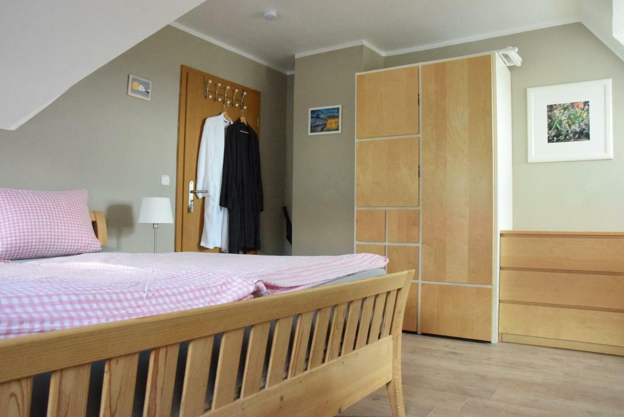 Ferienhaus Eitel Шпалт Екстериор снимка